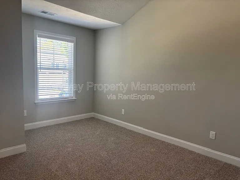 2044 Denmark Ave SE — Photo 14
