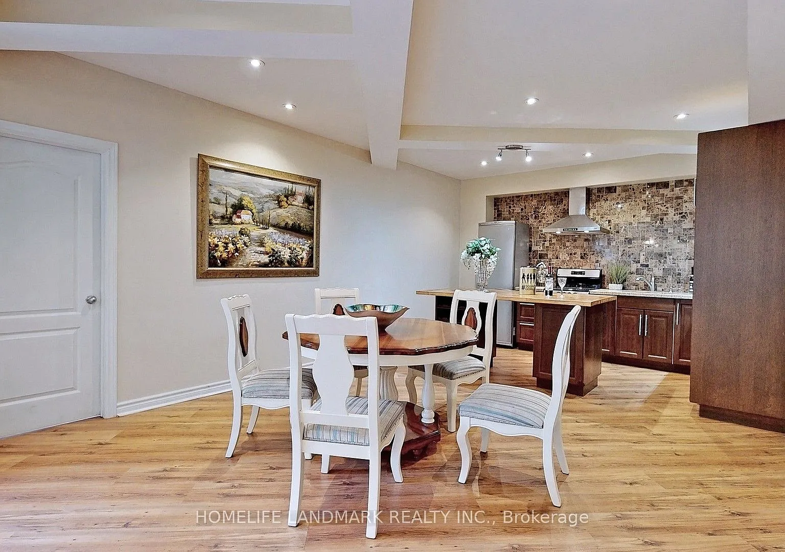3 bed, $2,190 — Photo 3