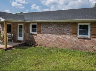 35 Lawn St, Clarksville, TN 37040