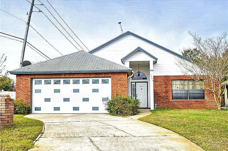 1st image of 1494 Hyde Park Dr