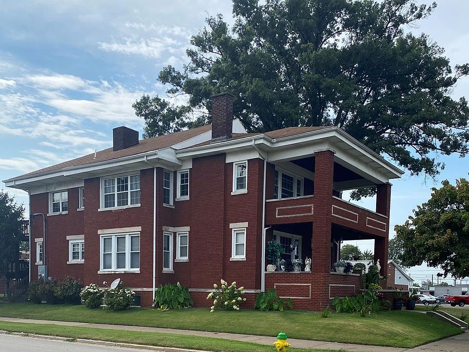 1st image of 430 Bolivar St