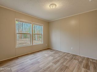 271 Charlie Newberry Rd, Lancing, TN 37770