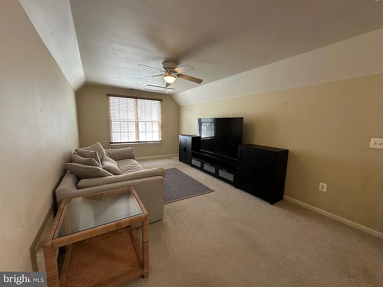 28405 Pinehurst Cir — Photo 16