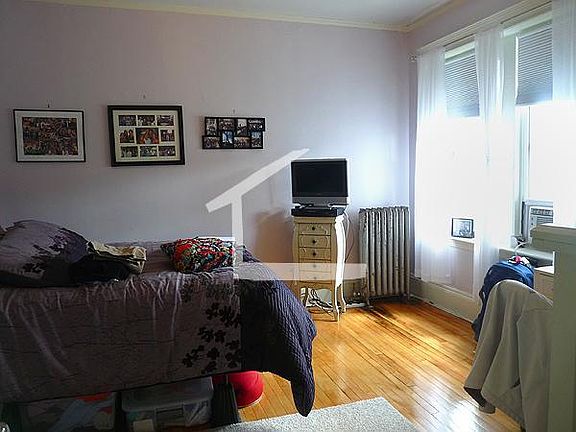 5th image of 1537 Beacon St #1C