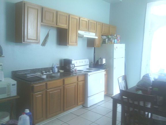 5th image of 733 Patterson Dr