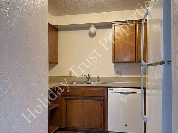5th image of 3567 Lorne St SE
