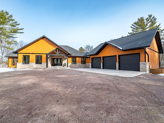3rd image of 1034 Rantz Rd