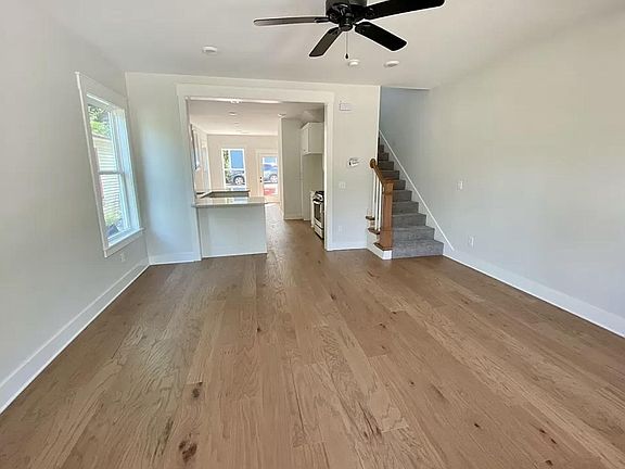 5th image of 506 S College Ave #1