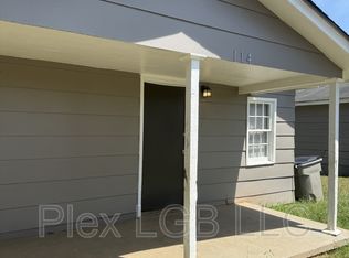108 Oak Ln, Lagrange, GA 30241