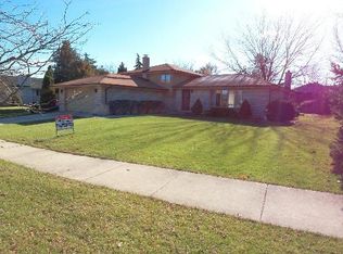 8643 W 152nd St, Orland Park, IL 60462