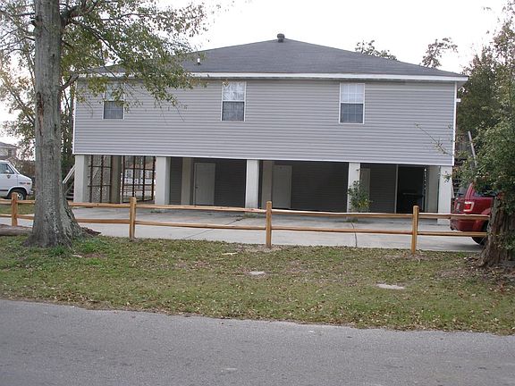 2nd image of 3610 Southward Dr