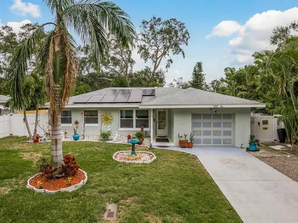 1611 San Charles Dr, Dunedin, FL 34698