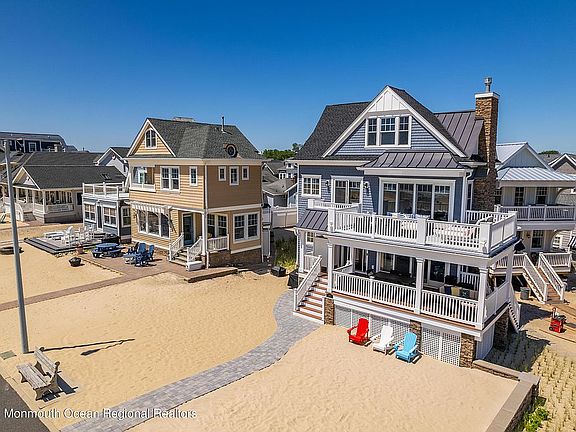 2nd image of 255 Beachfront