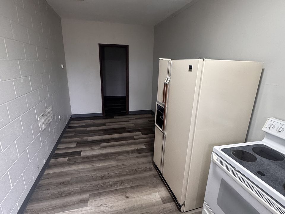 2nd image of 1735 Leopold St #13