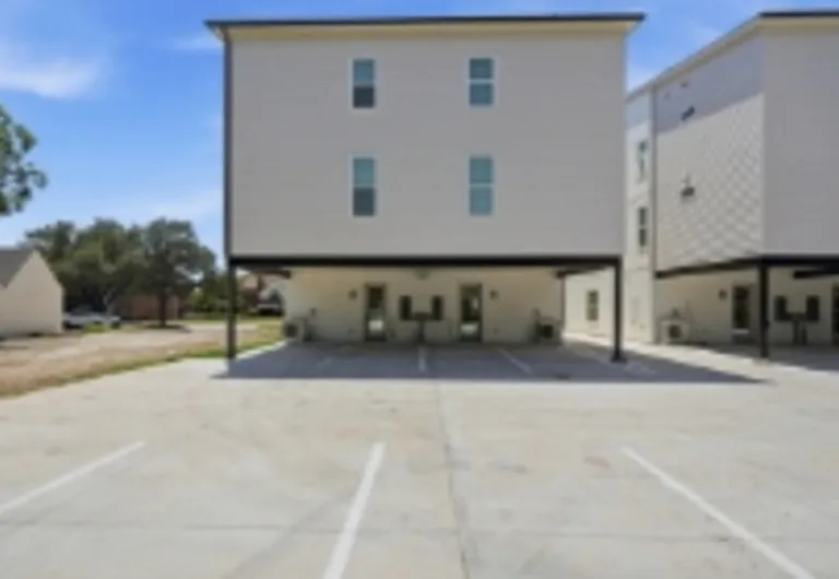 3323 S University Dr — Photo 32