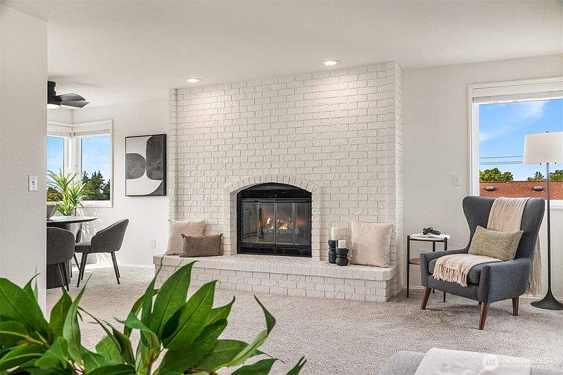 4th image of 2115 California Avenue SW #402