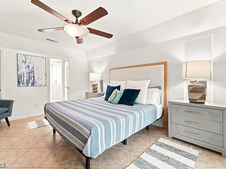 18918 Cypress View Dr — Photo 18