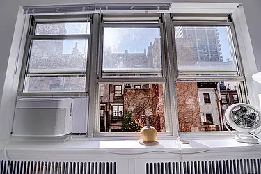 Rented by Urbane Brokerage