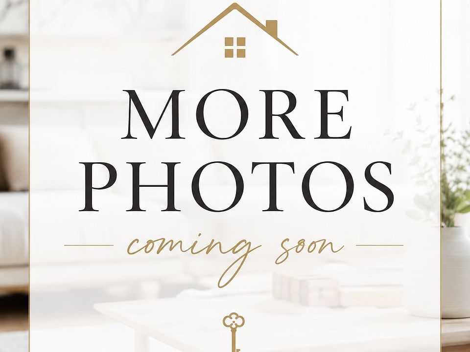 2nd image of 2031 Pecan St