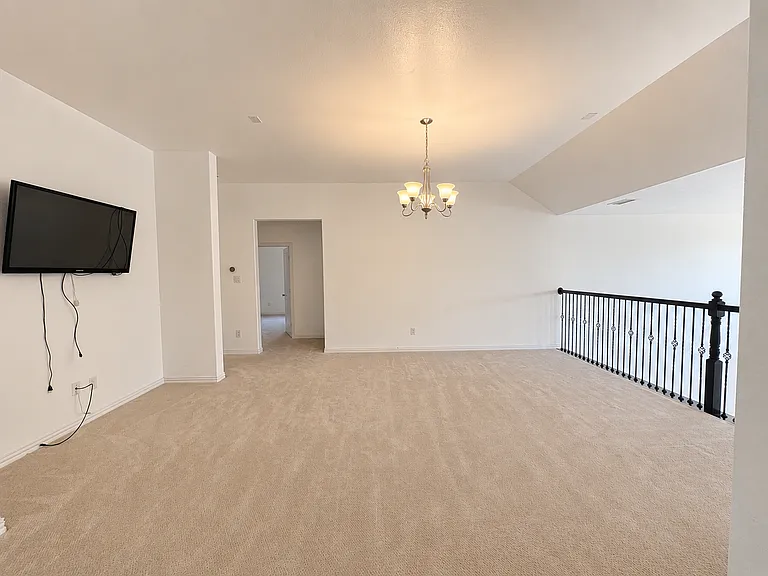 1901 Oakston Dr — Photo 24