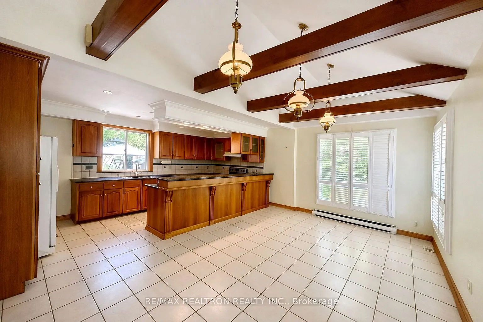 4 bed, $3,750 — Photo 2