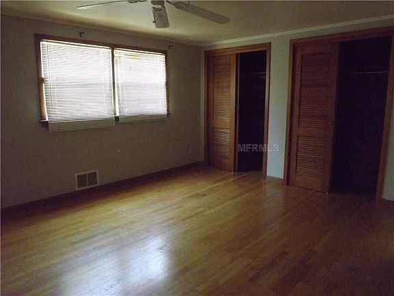 3rd image of 1900 E 2nd St