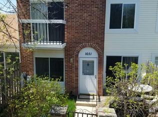 1651 Islandview Ct, Hoffman Est, IL 60169