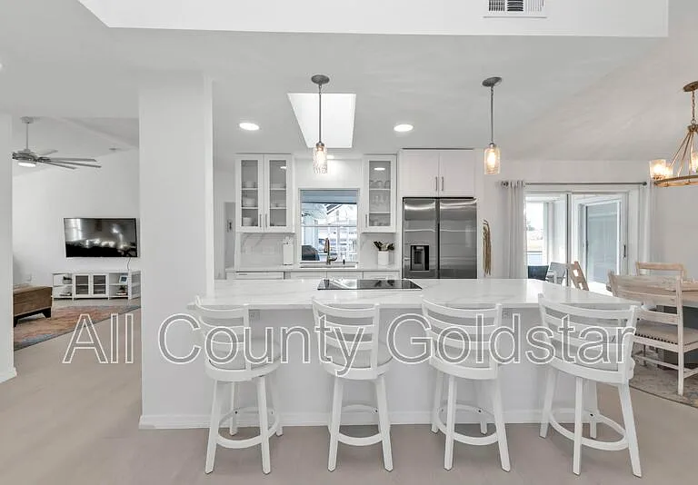 9509 Saint Paul Dr — Photo 7