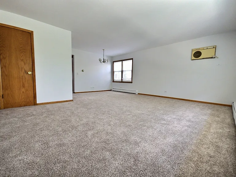 5421 W Windsor Ave #2 — Photo 4