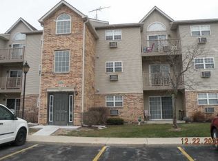 1574 W Crystal Rock Ct UNIT 2D, Round Lake Beach, IL 60073