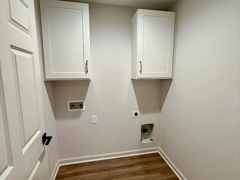 6735 Hill St — Photo 21