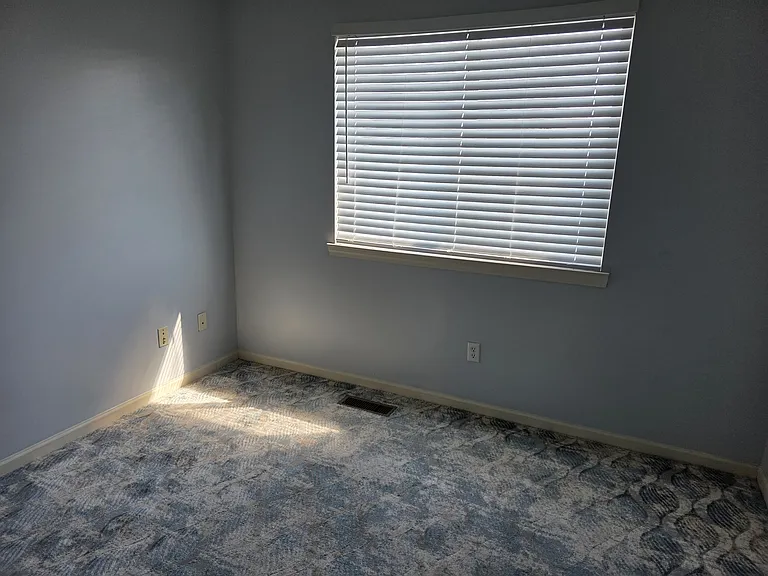 1254 Hartland St — Photo 28