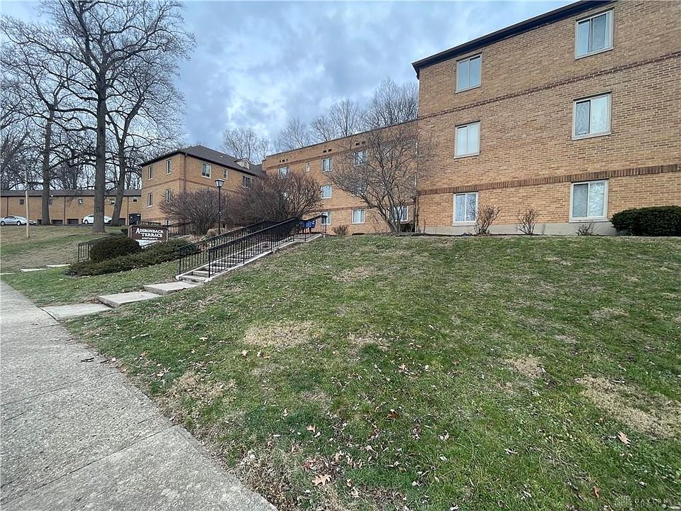 2nd image of 2366 S Patterson Blvd