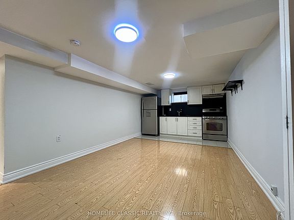 3rd image of 309 Princess Ave #Basement