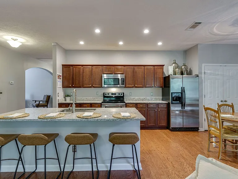 9136 Carissa Dr — Photo 9