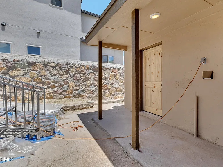 8931 Robert Dr #EL — Photo 39