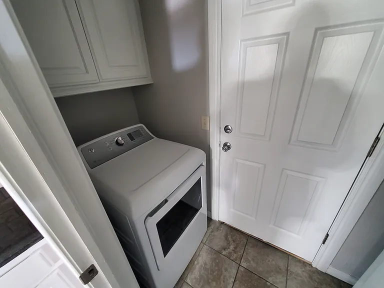 205 NE Angus St — Photo 17