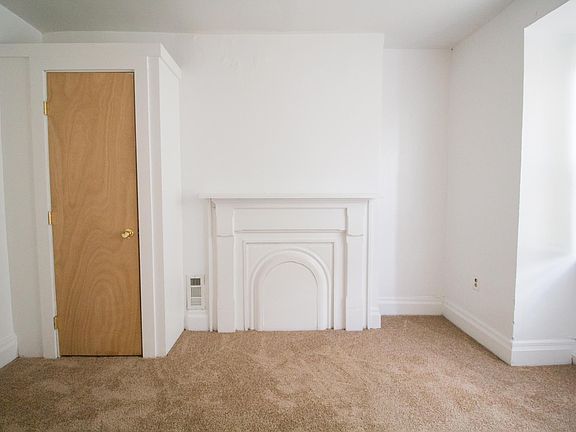 5th image of 300 Miltenberger St