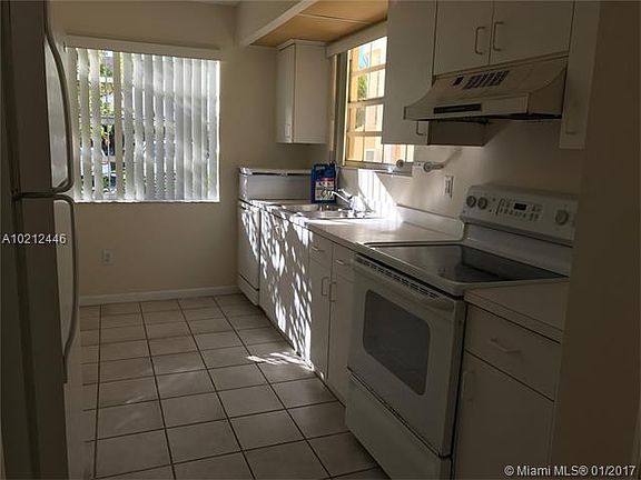5th image of 2207 SE 27th Dr #104-A