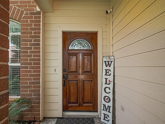 3rd image of 723 Pine Thicket Ct