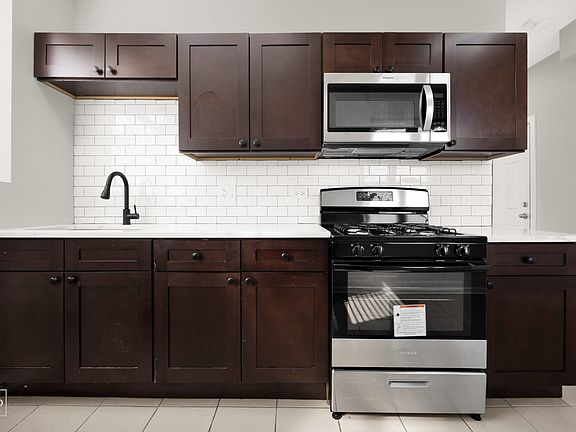 2nd image of 1145 N Austin Blvd #1147-1C