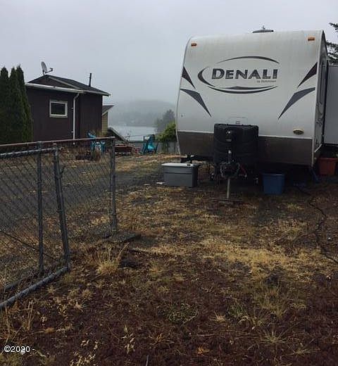 1st image of 216 SE Surf Ave