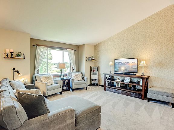 5th image of 5140 Woodland Ct