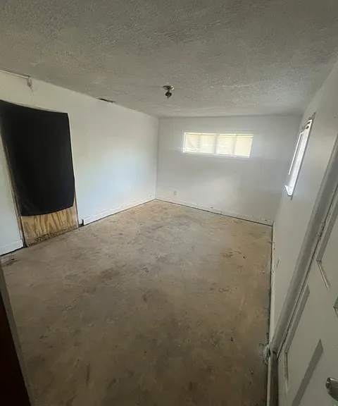 1653 Downing Cir — Photo 8