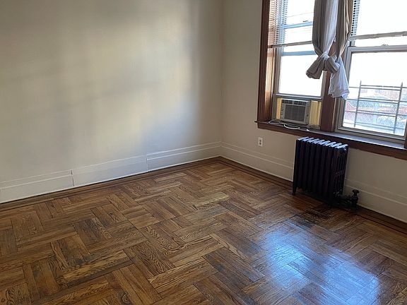 4th image of 22-11 33rd St #B1