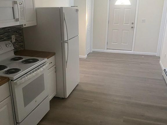 5th image of 146 Ellensue Dr