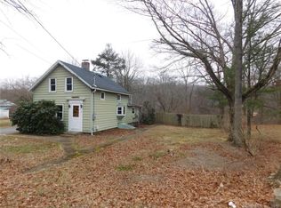 37 Chesterfield Rd, East Lyme, CT 06333
