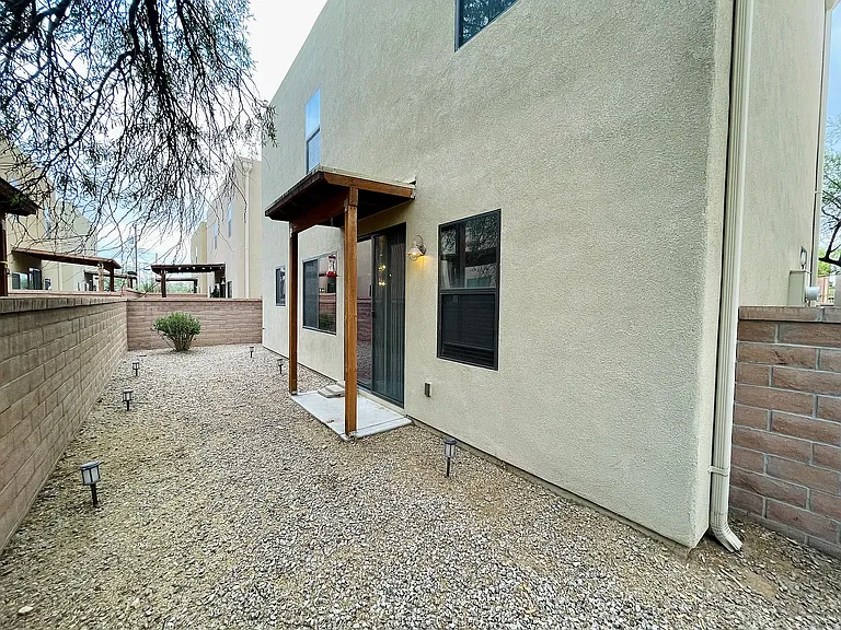 4190 N Stone Cliff Dr — Photo 23