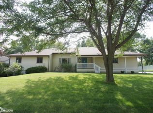 222 Bicentennial Ct, Webster City, IA 50595