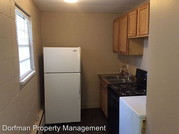 3rd image of 1432 N Pershing Ave APT 4